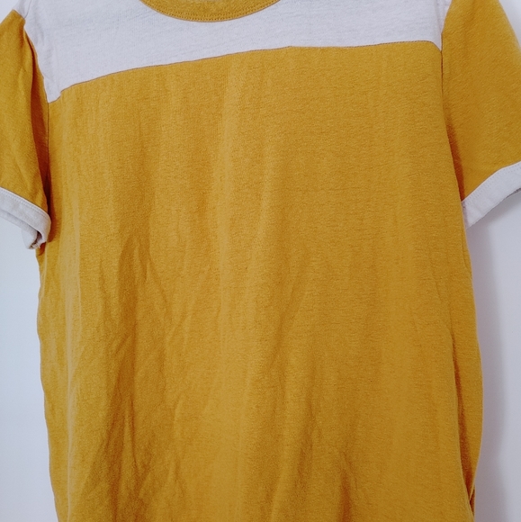 Old navy boyfriend tees in mustard and cream - Picture 2 of 2
